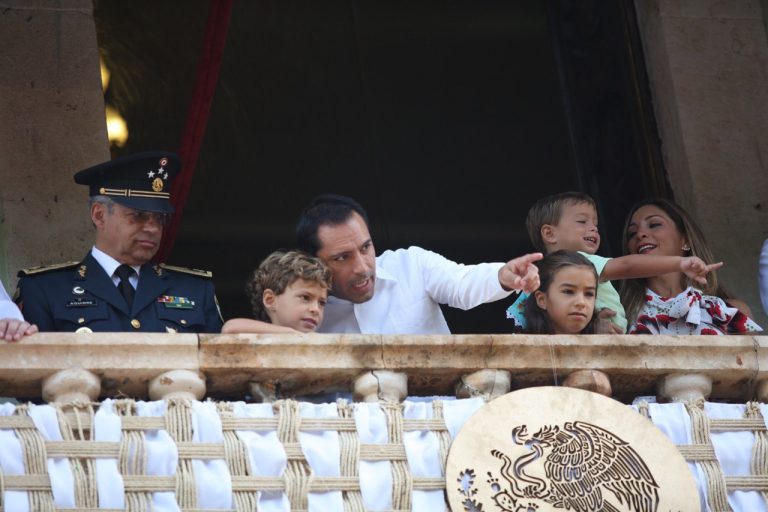 Fiesta cívica en el Desfile del 16 de septiembre