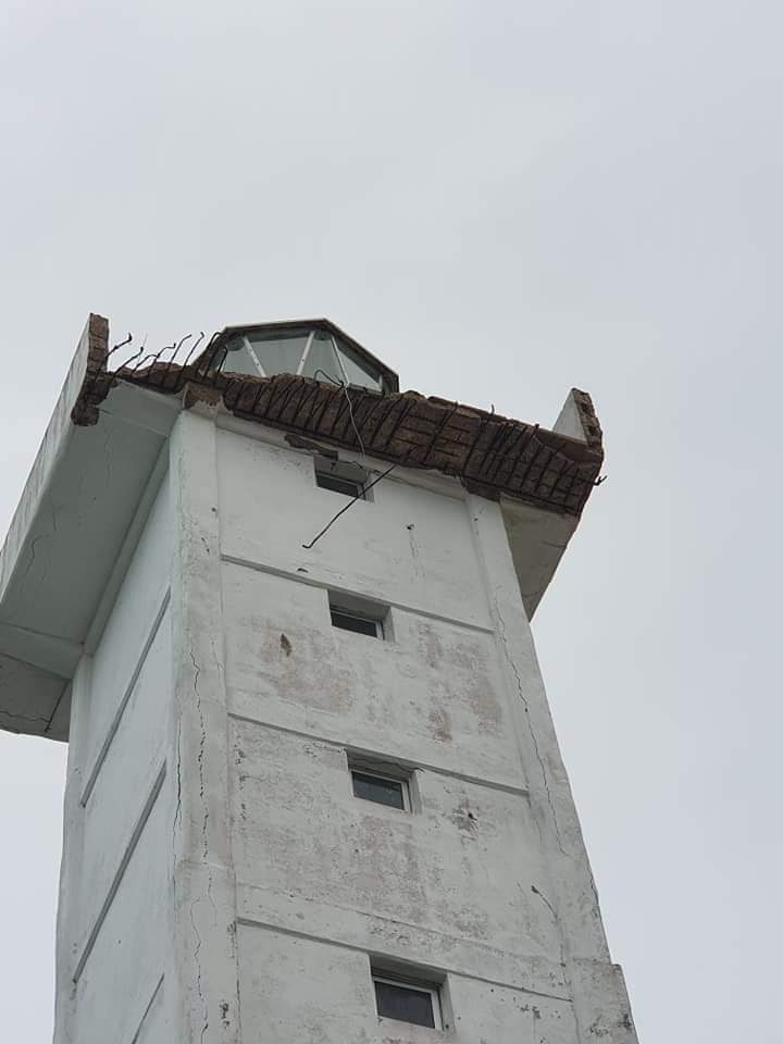 Faro de Río Lagartos se derrumba y pone en riesgo a la población: habían pedido ayuda a  “Huacho” Díaz pero no hizo caso