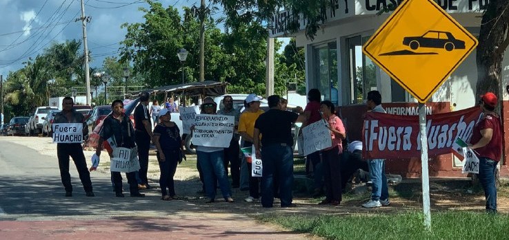 Más protestas para exigir la destitución de Huacho Díaz Mena