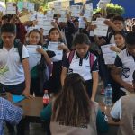 Padres de familia siguen inconformes con la respuesta de “Huacho” Díaz por el lío de las becas, “no basta una disculpa”