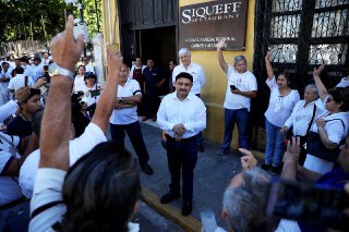 Corren a rijoso de la marcha del Silencio