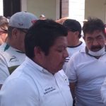 El disidente Jesús González Cupul quiso boicotear una entrega escolar de lentes