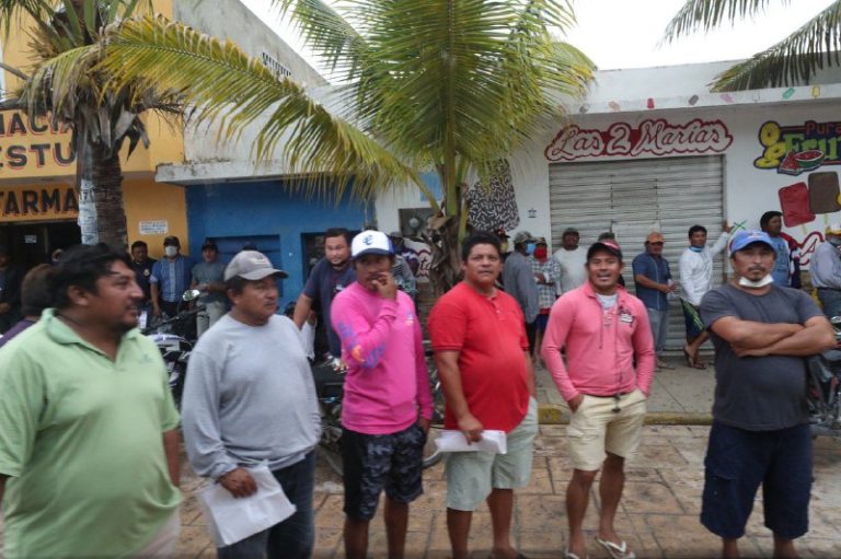 Convocatorias de la delegación federal a cargo de Joaquín Díaz Mena ponen en peligro a pescadores de Celestún