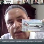 Consejero electoral del PRD vende “cachitos” de la rifa del avión presidencial