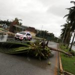 La Comisión Federal de Electricidad (CFE) reportó que al menos 7 mil 800 familias se quedaron sin energía eléctrica por el paso de “Delta” en Yucatán