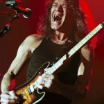 Murió a los 65 años el legendario guitarrista Eddie Van Halen