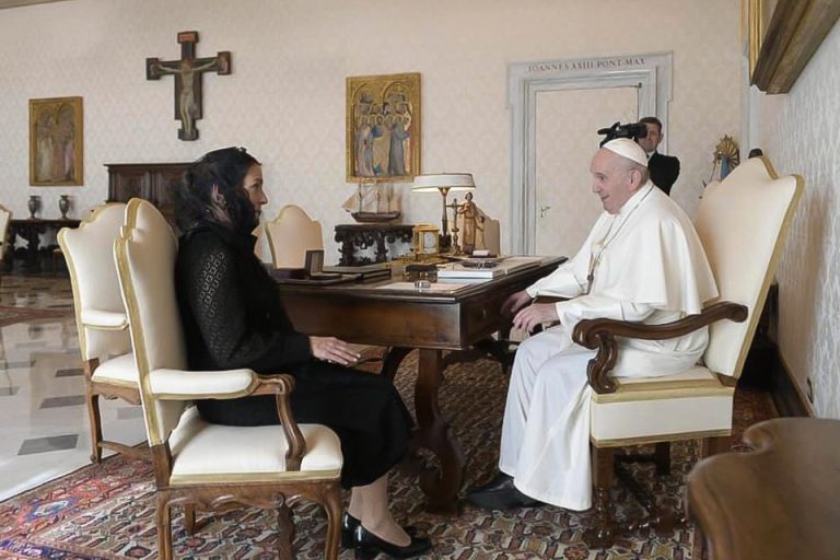 En Roma el Papa Francisco recibe a Beatriz Gutiérrez Müller