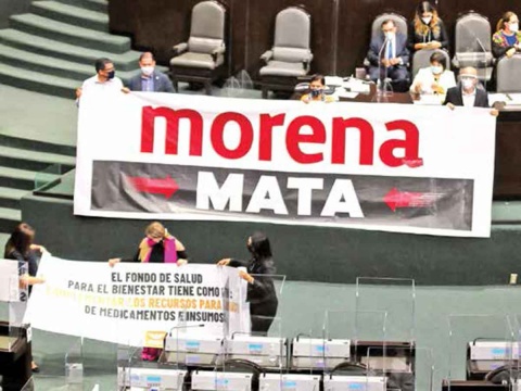 Morena “mata”  a enfermos de cáncer y VIH, les quita el  fondo para la salud