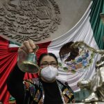 La presidenta de los diputados pide de regalo navideño que López Obrador use cubrebocas