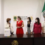 Entrega Vila Dosal su Segundo Informe de Gobierno