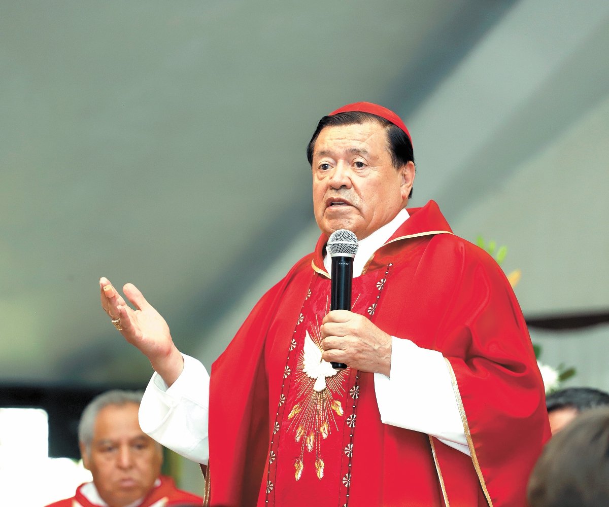 Hospitalizan por Covid al Cardenal Norberto Rivera