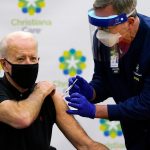 Biden anuncia un plan de ayudas de 1.9 billones de dólares para combatir la crisis por el Covid