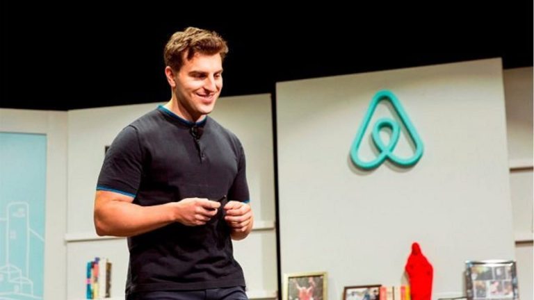 El CEO de Airbnb dice que viajar nunca volverá a ser como era antes