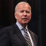 Arzobispo señala que Biden debe dejar de presentarse como católico por su apoyo al aborto