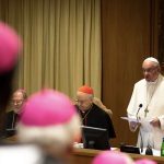El Papa nombra a 2 subsecretarios para el Sínodo de los Obispos, entre ellos, una mujer