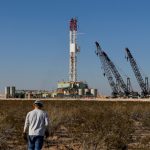 Los precios del Petróleo caen ante el alza de inventarios