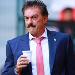 Emiten orden de formal prisión contra Ricardo La Volpe por hostigamiento sexual