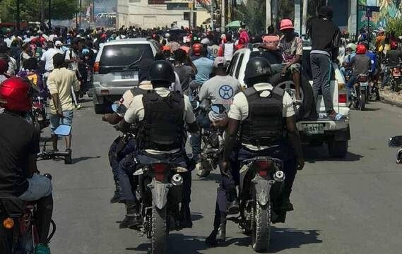 La Iglesia denuncia el «descenso a los infiernos» de Haití: 5 sacerdotes y 2 monjas, secuestrados