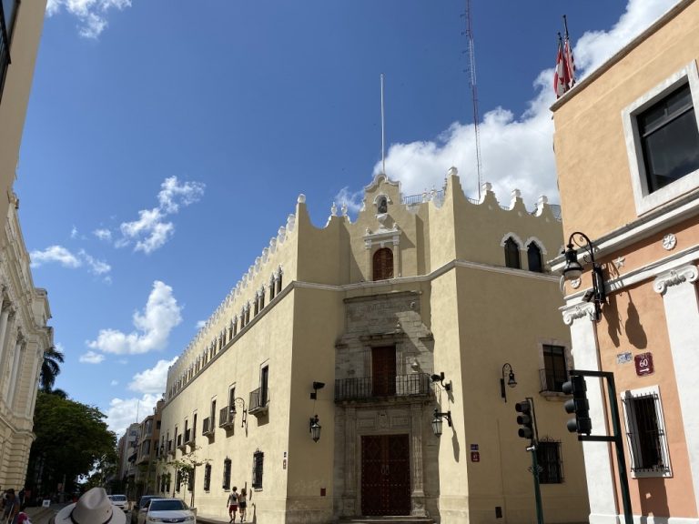 Líos en la UADY, trabajadores sindicalizados inconformes con su  Secretaria General, llaman a nuevas elecciones