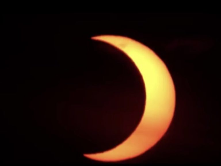 El eclipse anular de Sol dejó ver un “anillo de fuego’” en el cielo