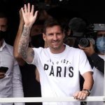 Messi acepta la oferta del PSG; ya se presentó en París
