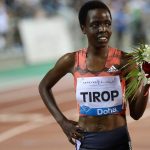 La policía de Kenia busca al esposo de Agnes Tirop, atleta asesinada en su casa