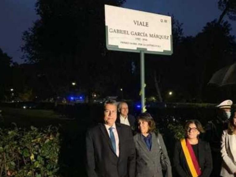 Inauguran calle en honor a Gabriel García Márquez en Roma