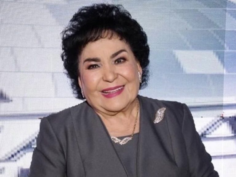 Realizan traqueotomía y gastrostomía a Carmen Salinas; permanece estable