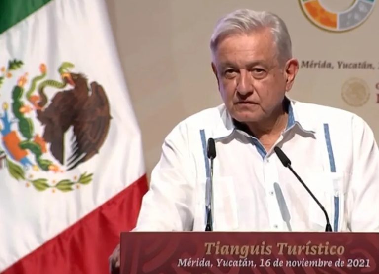 Mauricio Vila es un extraordinario gobernador: AMLO