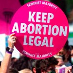 El Gobernador de Florida firma una ley que restringe el aborto
