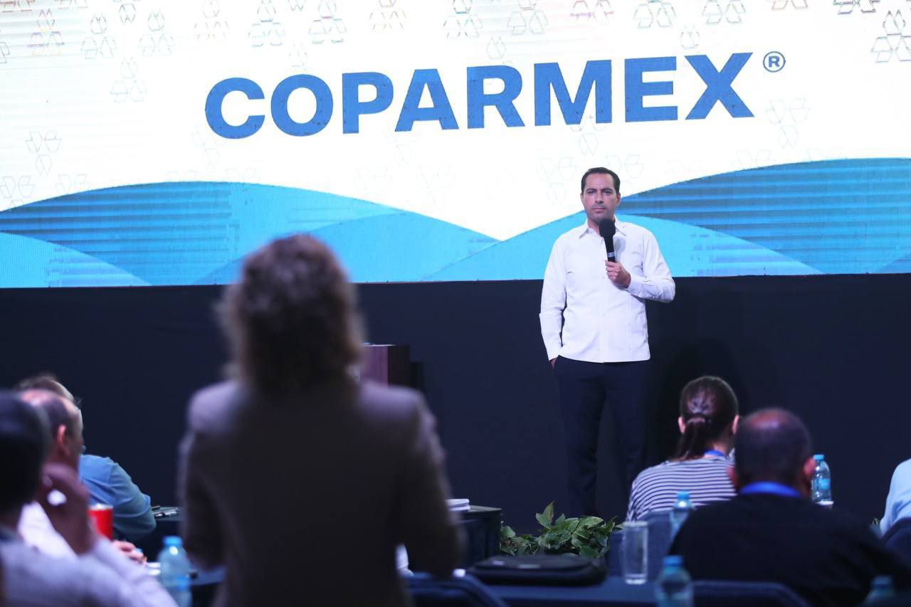 Ante empresarios de la Coparmex, el Gobernador Mauricio Vila Dosal expone lo que se está haciendo para transformar a Yucatán