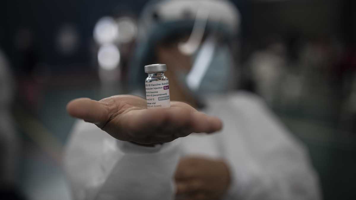 Llega a México el primer embarque con 804 mil vacunas Pfizer para los niños