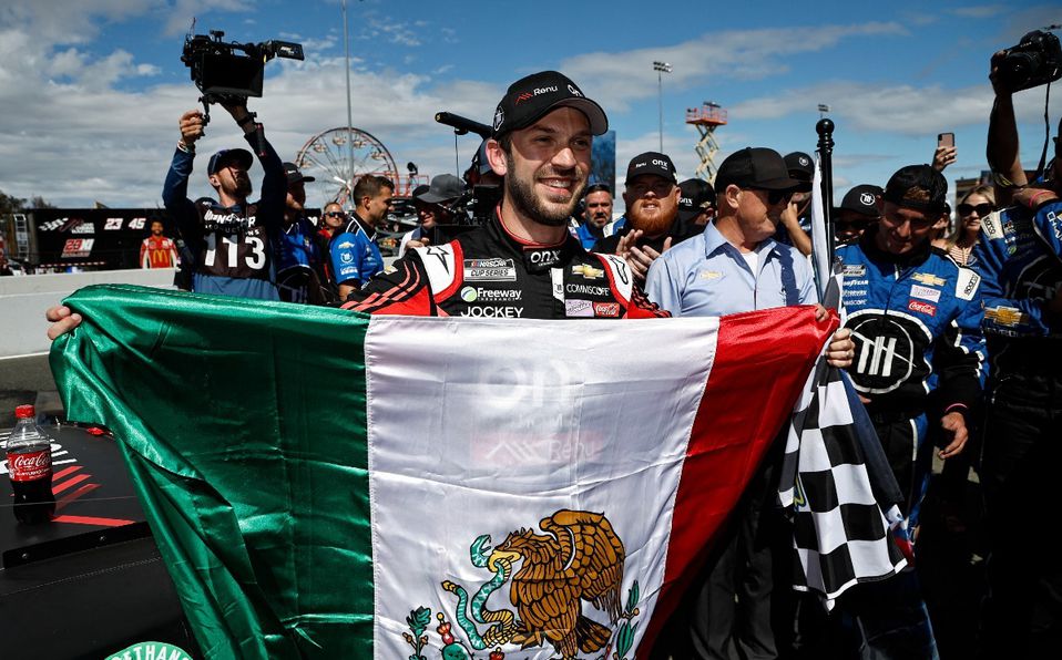 Daniel Suárez, primer mexicano en ganar una carrera de NASCAR