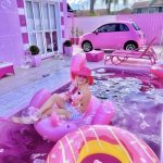 Influencer pinta toda su casa para que se parezca a la de Barbie