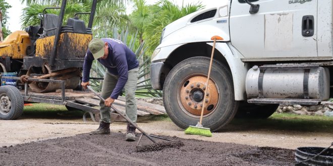 Refuerzan labores bacheo y aseo urbano en la comisaría de San Ignacio