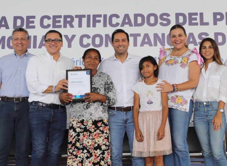 Familias del sur de Mérida gozan de certeza patrimonial gracias al apoyo del Gobernador Mauricio Vila Dosal