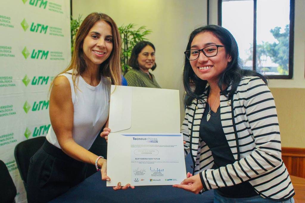 Se gradúan alumnas de la UTM becadas por el programa Tecnolochicas