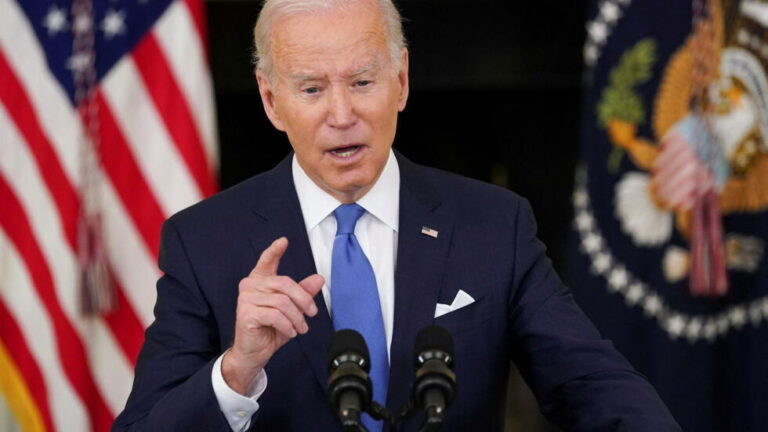 Joe Biden analiza decretos para limitar la migración en la frontera con México