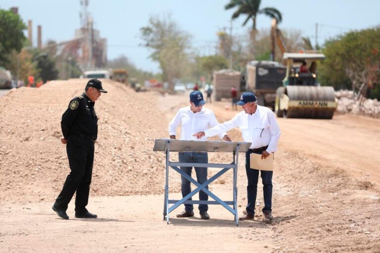 Vila Dosal supervisó la construcción del corredor Mérida-Centro-Umán donde transitará el Ie-Tram