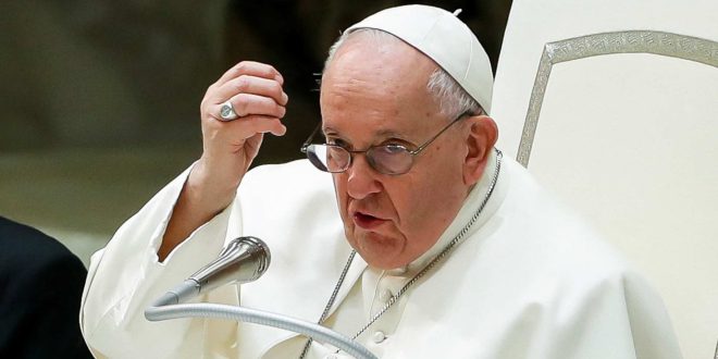 En el día de las madres 2024, el Papa Francisco dice “no faltan perros y gatos, faltan hijos”