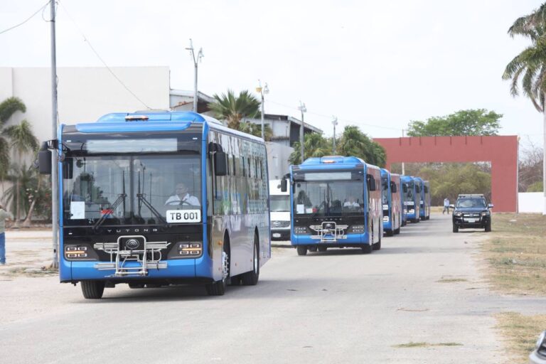 Llegan 10 nuevas unidades del Sistema “Va y Ven” a Tizimín para seguir transformando la movilidad