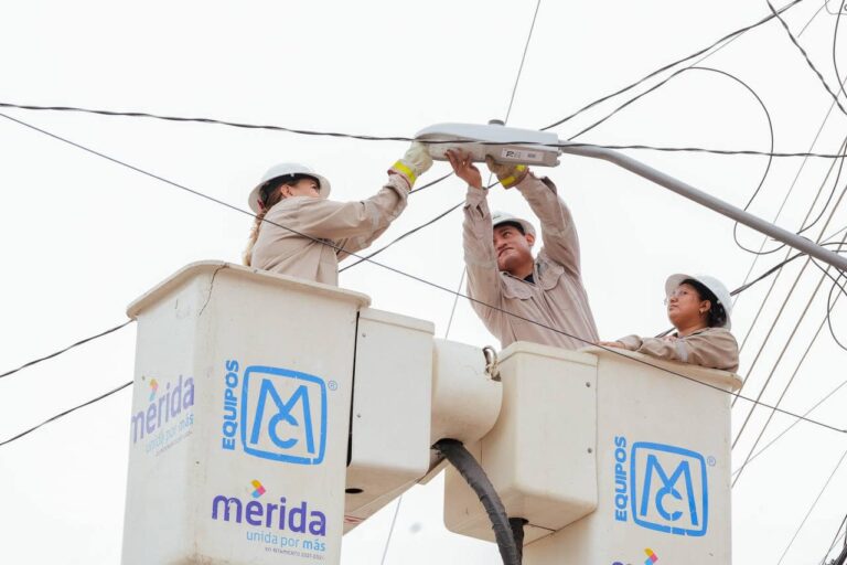 Mérida más segura con cambio de luminarias LED: Cecilia Patrón