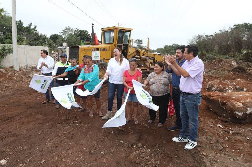 Jornada de repavimentación y construcción de calles nuevas para un Mérida mejor.