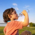 El calor extremo y su impacto en los niños: ¿por qué es más peligroso para ellos?