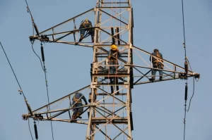 ¡Por fin responde! CFE refuerza mantenimiento en la península ante apagones