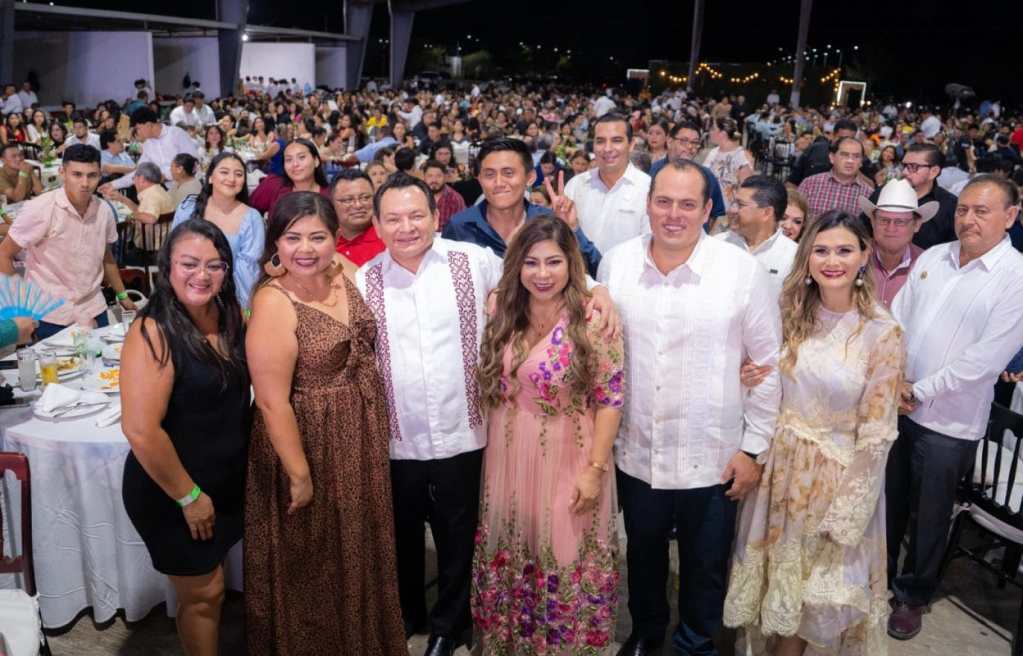 Reitera Díaz Mena diálogo permanente con maestros Reitera Díaz Mena diálogo permanente con maestros