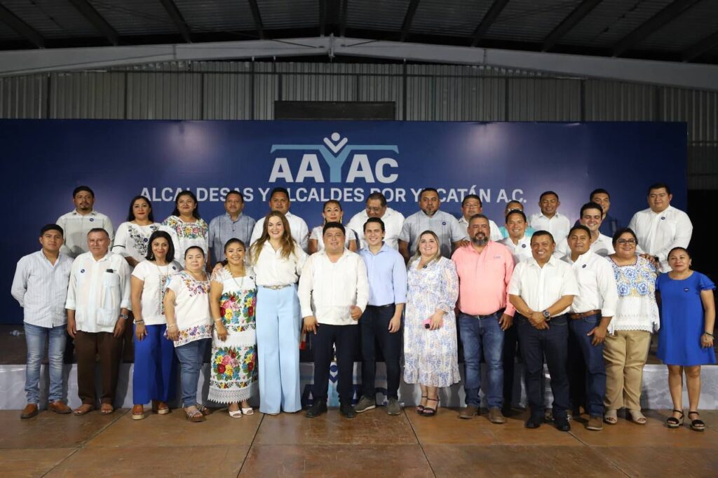 Ediles panistas presentan la asociación ‘Alcaldesas y Alcaldes por Yucatán’ para promover una agenda municipalista en beneficio de las y los yucatecos. Ediles panistas presentan la asociación ‘Alcaldesas y Alcaldes por Yucatán’ para promover una agenda municipalista en beneficio de las y los yucatecos.