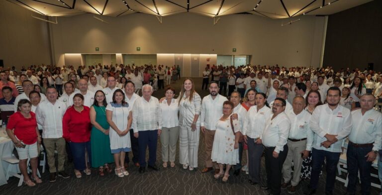 Reconoce Cecilia Patrón a las y los trabajadores yucatecos.