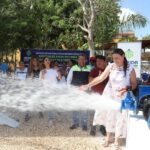 Cecilia Patrón cumple demanda añeja de habitantes de Santa Gertrudis Copó con mejoras en sistema de agua potable.