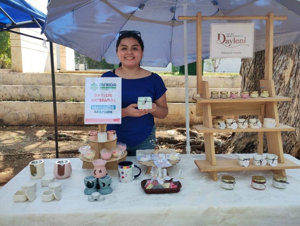 Ayuntamiento de Mérida respalda y promueve el talento de artesanos y productores locales. Ayuntamiento de Mérida respalda y promueve el talento de artesanos y productores locales.
